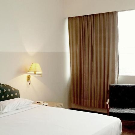 Hotel Banyuwangi Sintera Jakarta Exterior foto